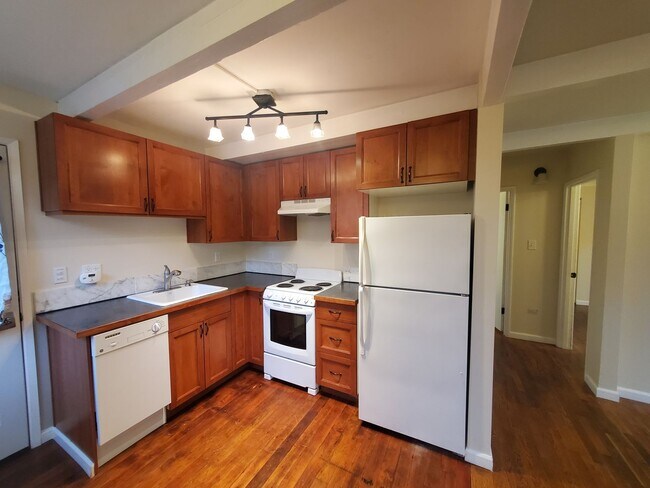 6416 58th Ave NE Seattle, WA 98115 photo 4