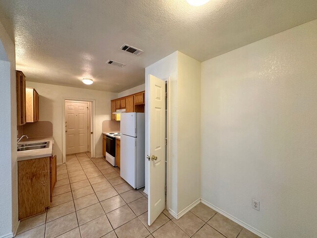3704 Gus Dr Killeen, TX 76549 photo 5