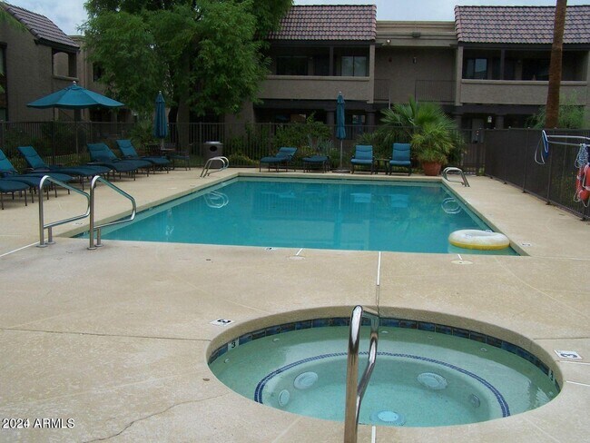 5995 N 78th St Scottsdale, AZ 85250 photo 3