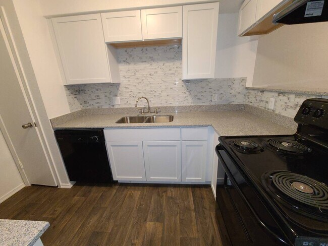 West Wind Apartments photo 5