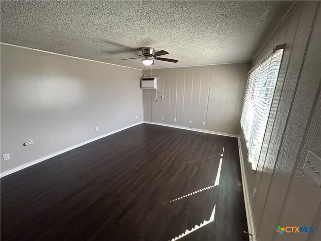 1484 W Klein Rd New Braunfels, TX 78130 photo 2