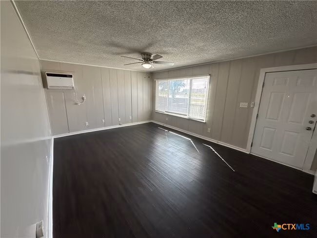 1484 W Klein Rd New Braunfels, TX 78130 photo 3
