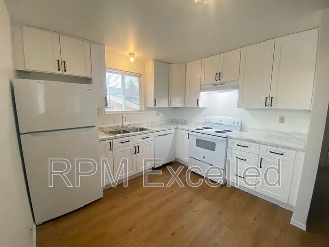 475 Houser Way S Renton, WA 98057 photo 4