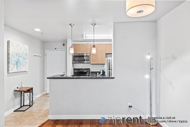 6400 Christie Ave Emeryville, CA 94608 photo 5