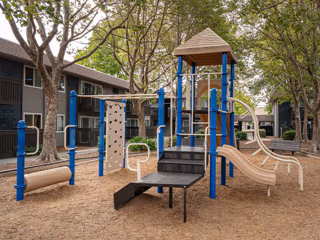 Wyndover Apartment Homes photo 5