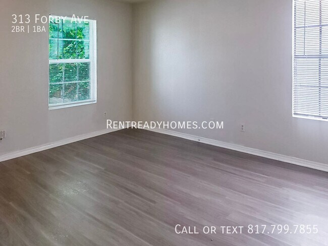 313 Forby Ave Fort Worth, TX 76103 photo 4