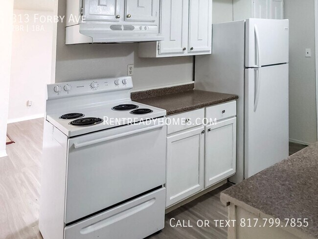 313 Forby Ave Fort Worth, TX 76103 photo 5