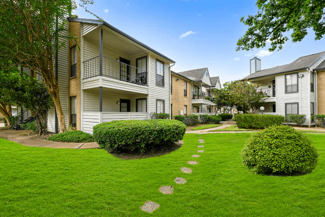 Elm Creek Apartments photo 4