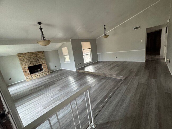 2902 Echo Ct Carrollton, TX 75007 photo 4