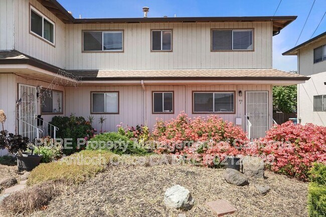 908 Minaker Dr photo 2