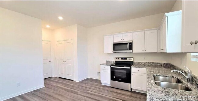 14363 Elkhorn Crest San Antonio, TX 78253 photo 4