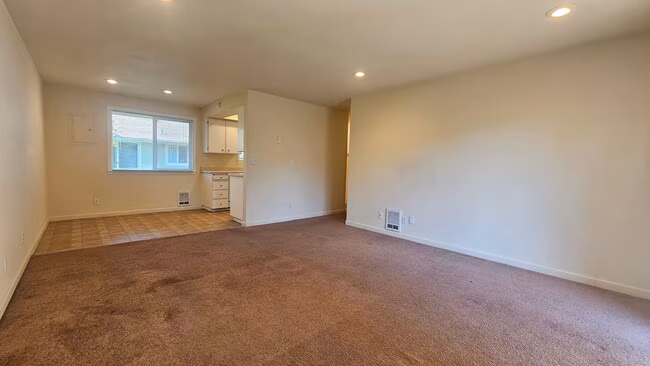 5024 212th St SW Mountlake Terrace, WA 98043 photo 4