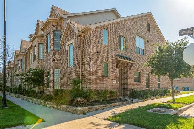 4200 Riverside Drive, Flower Mound, TX 75028 photo 2