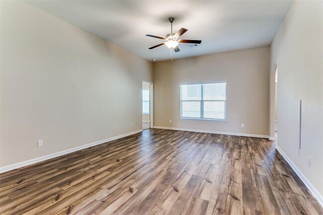 1040 Tumbleweed Trail, Crowley, TX 76036 photo 4
