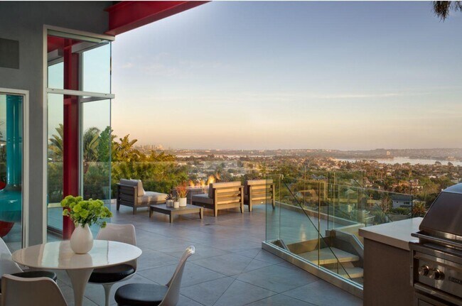 5038 Windsor Dr San Diego, CA 92109 photo 3