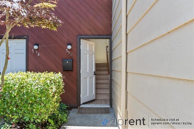 596 Vista Avenue, Palo Alto, CA 94306 photo 2