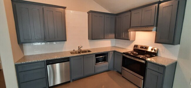 110 Lollipop Weatherford, TX 76088 photo 2