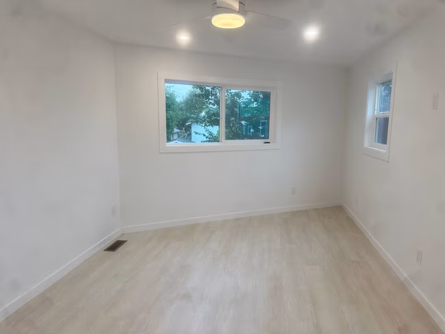1015 47th St Emeryville, CA 94608 photo 3