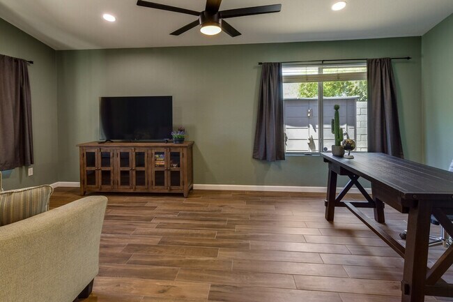 2730 E Terrace Ave Gilbert, AZ 85234 photo 5