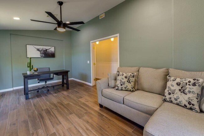 2730 E Terrace Ave Gilbert, AZ 85234 photo 4