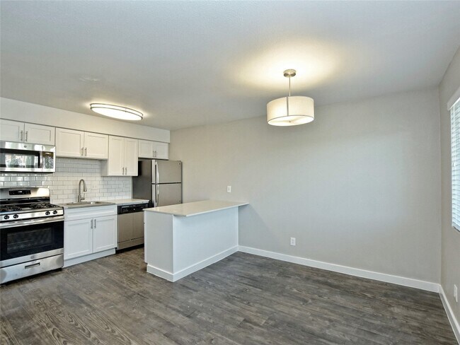 3503 Harmon Ave Austin, TX 78705 photo 4
