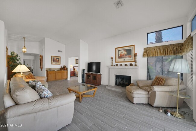 11010 W Poinsettia Dr Avondale, AZ 85392 photo 3
