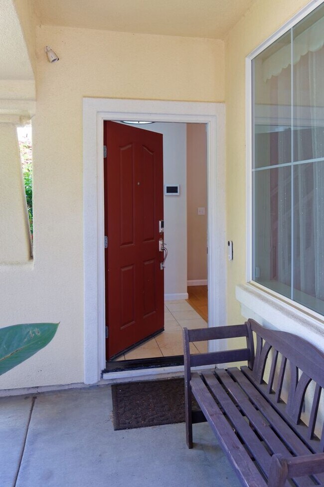 1012 Trailside Dr El Sobrante, CA 94803 photo 4