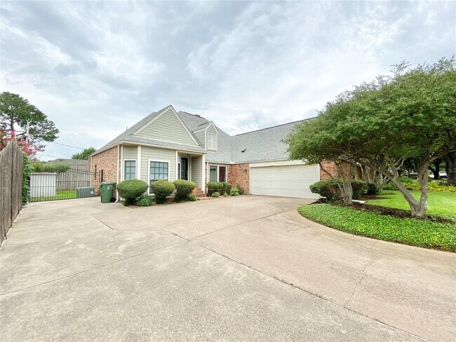 3602 Pimlico Dr Arlington, TX 76017 photo 2