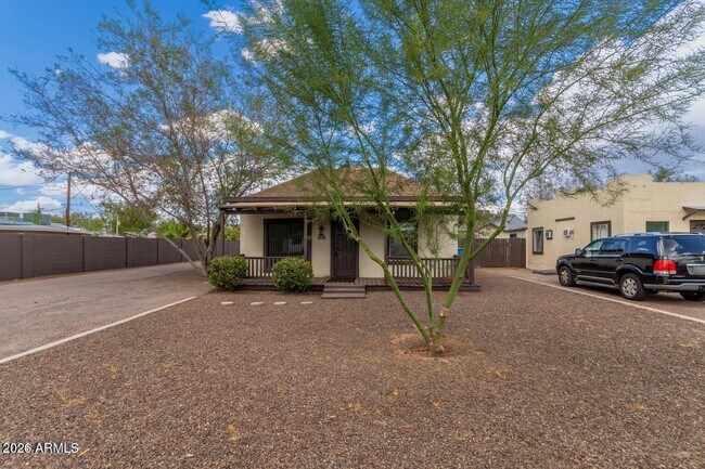 3430 E Cambridge Ave Phoenix, AZ 85008 photo 3