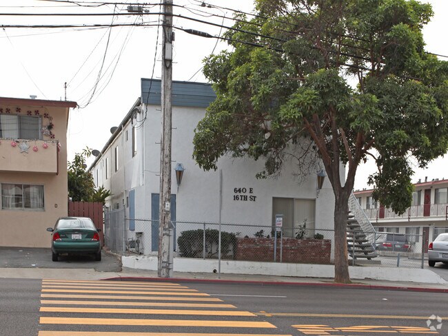 640 East 16th Street, National City, CA 91950 photo 2