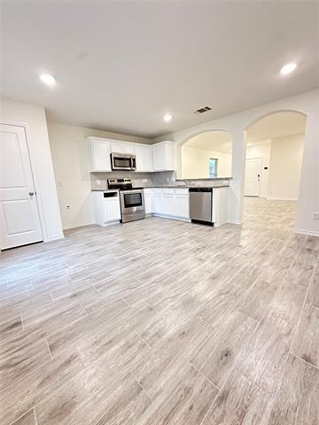 604 Meadow Wood Lane, Princeton, TX 75407 photo 3
