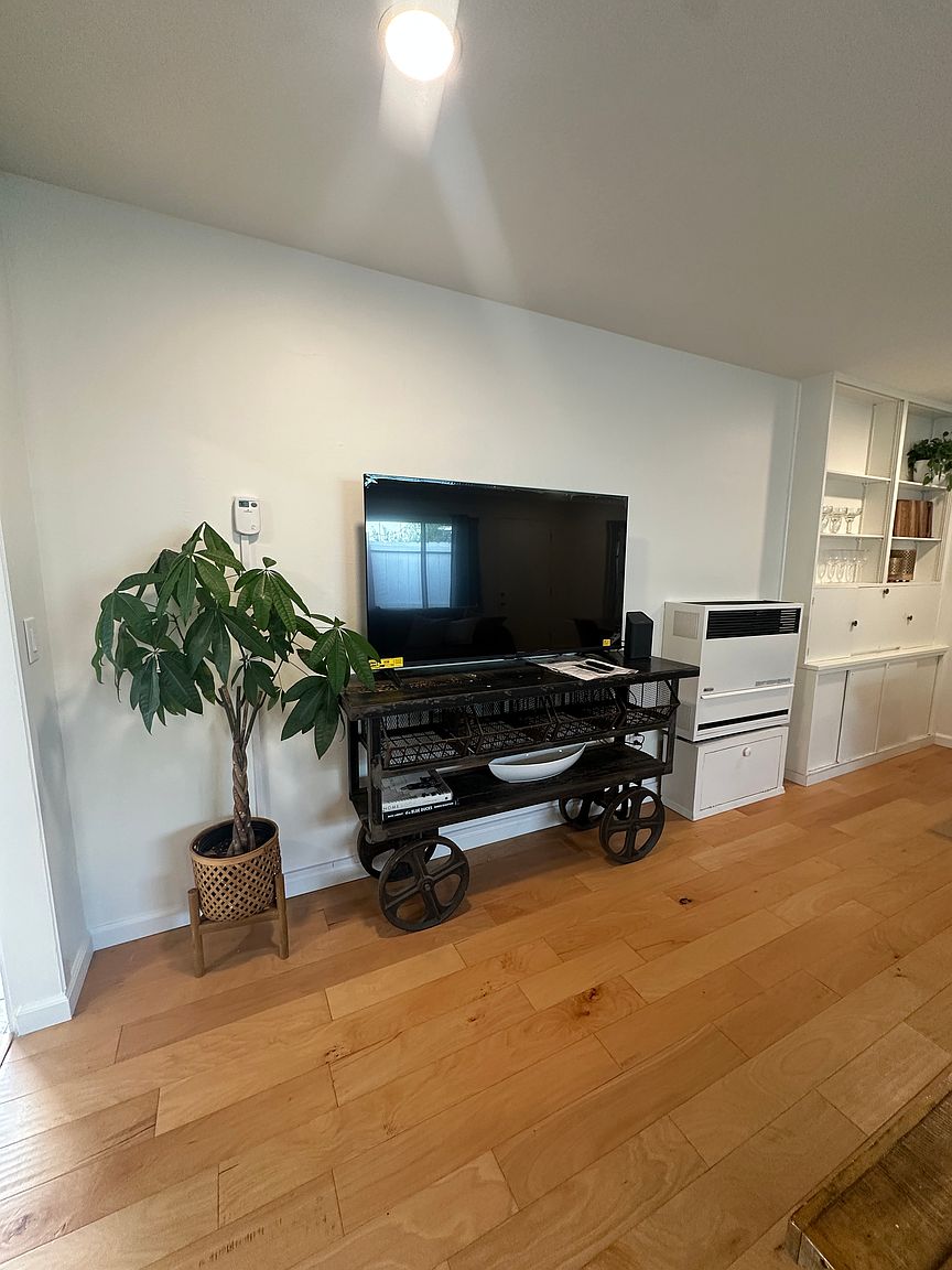 2020 Stewart St photo 5