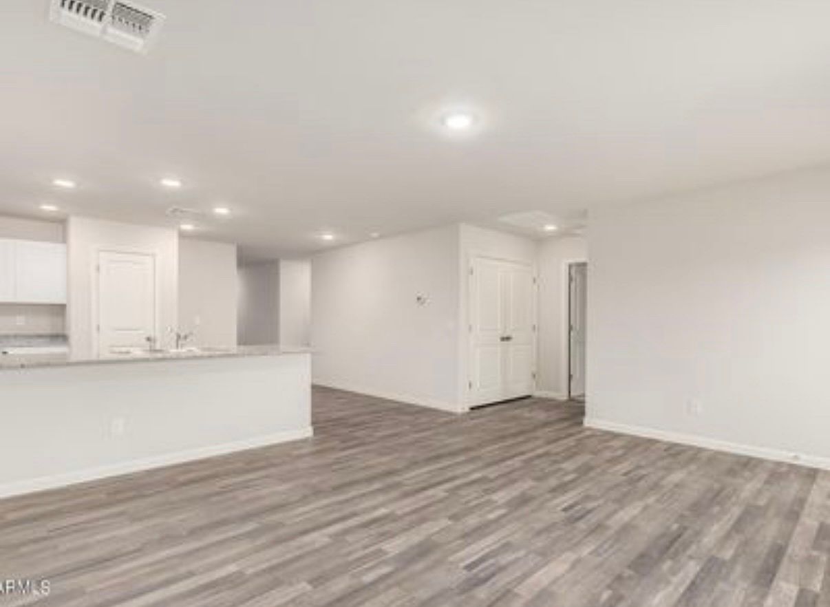 10066 W Catalina Dr photo 5