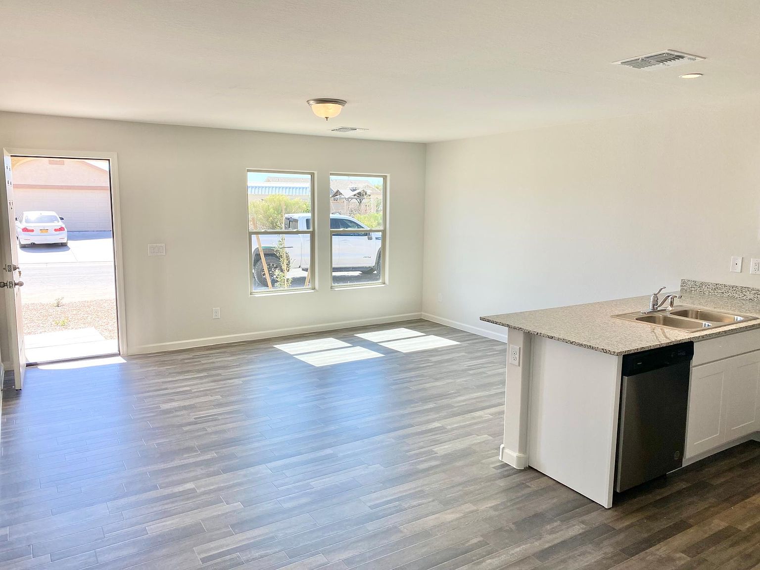 8572 W Raven Dr photo 4