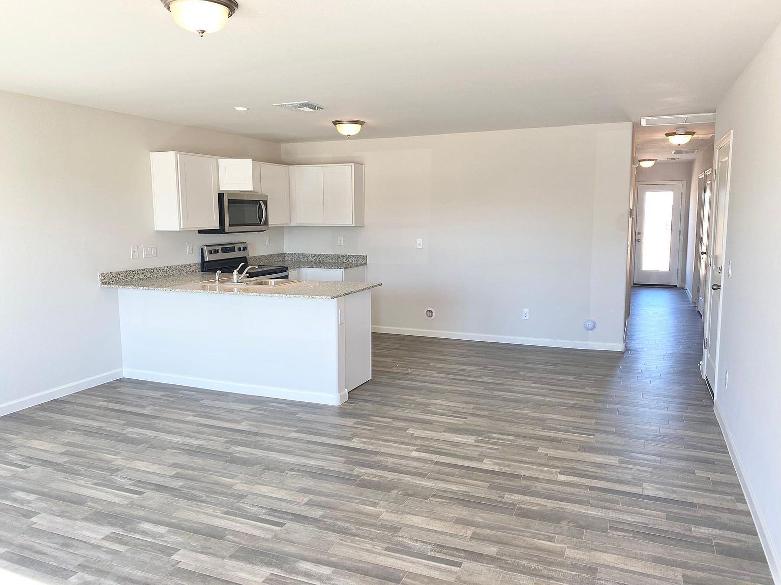 8572 W Raven Dr photo 2