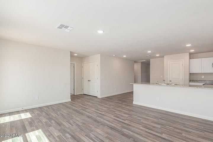 10190 W Mazatlan Dr Arizona City, AZ 85123 photo 2