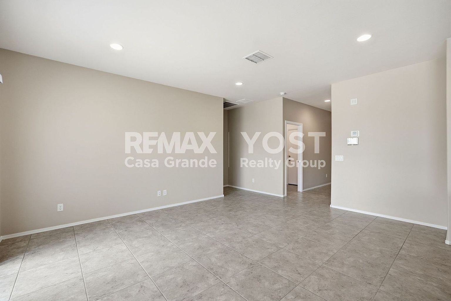 Beautiful Kitchen, Open Layout, And Room To Relax! photo 3