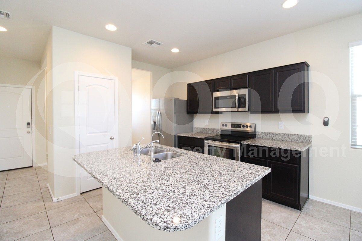 11605 E Lupine Ln Florence, AZ 85132 photo 2