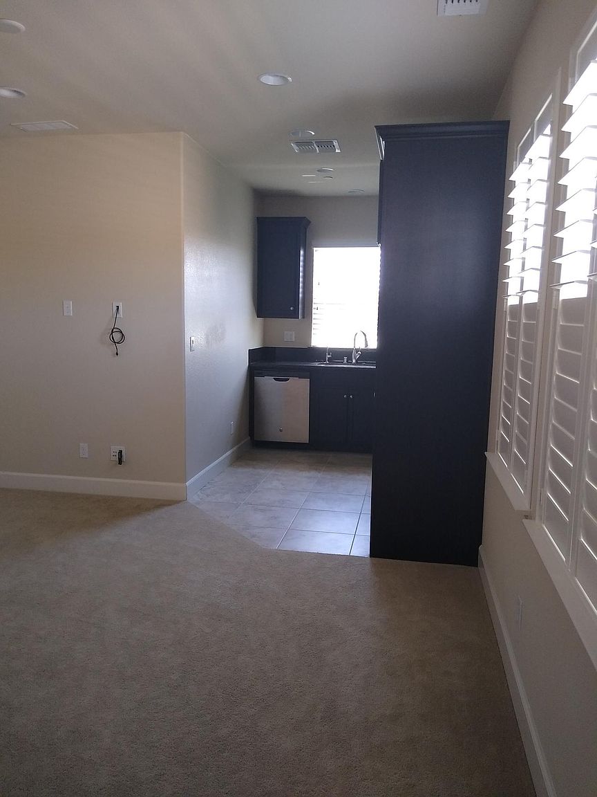 691 N San Marcos Dr photo 3