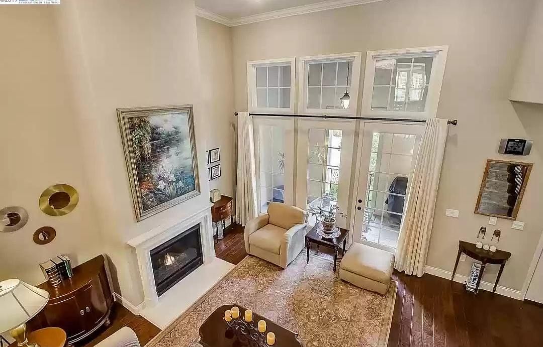 3686 Aviano Way photo 4