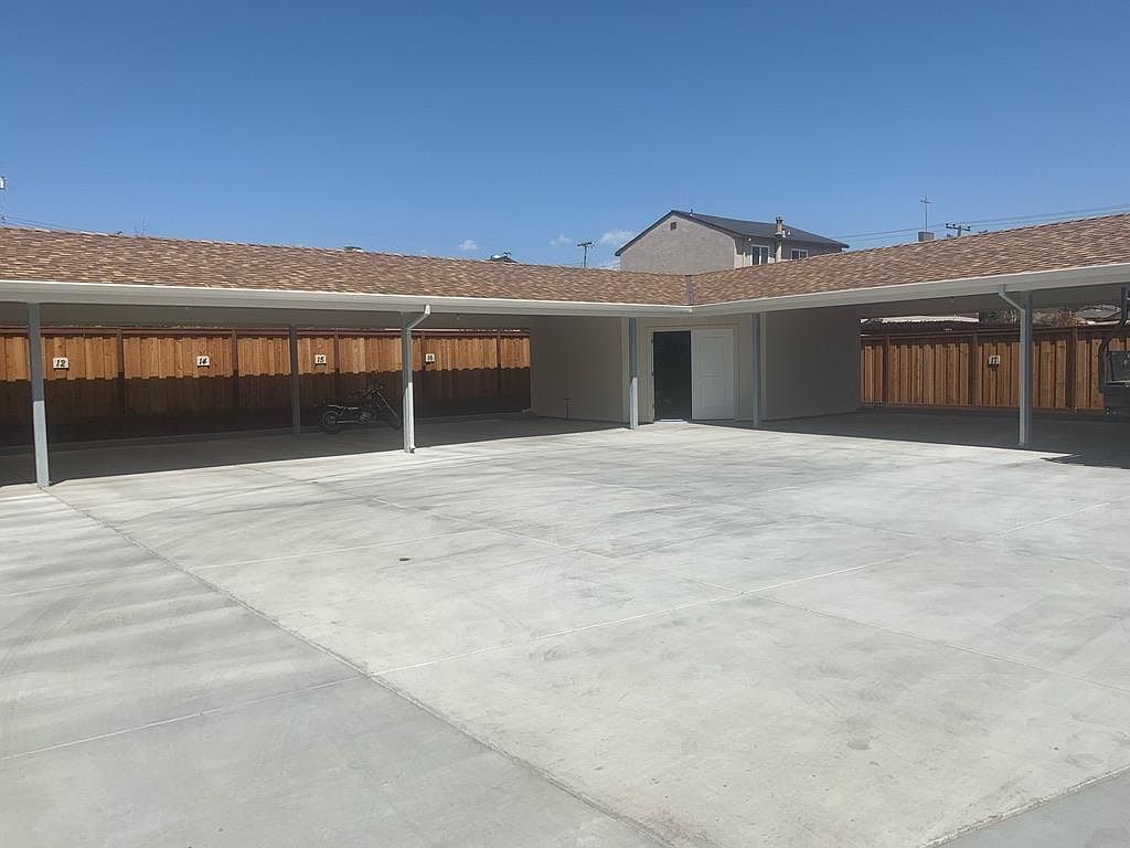 20411 Marshall St photo 5