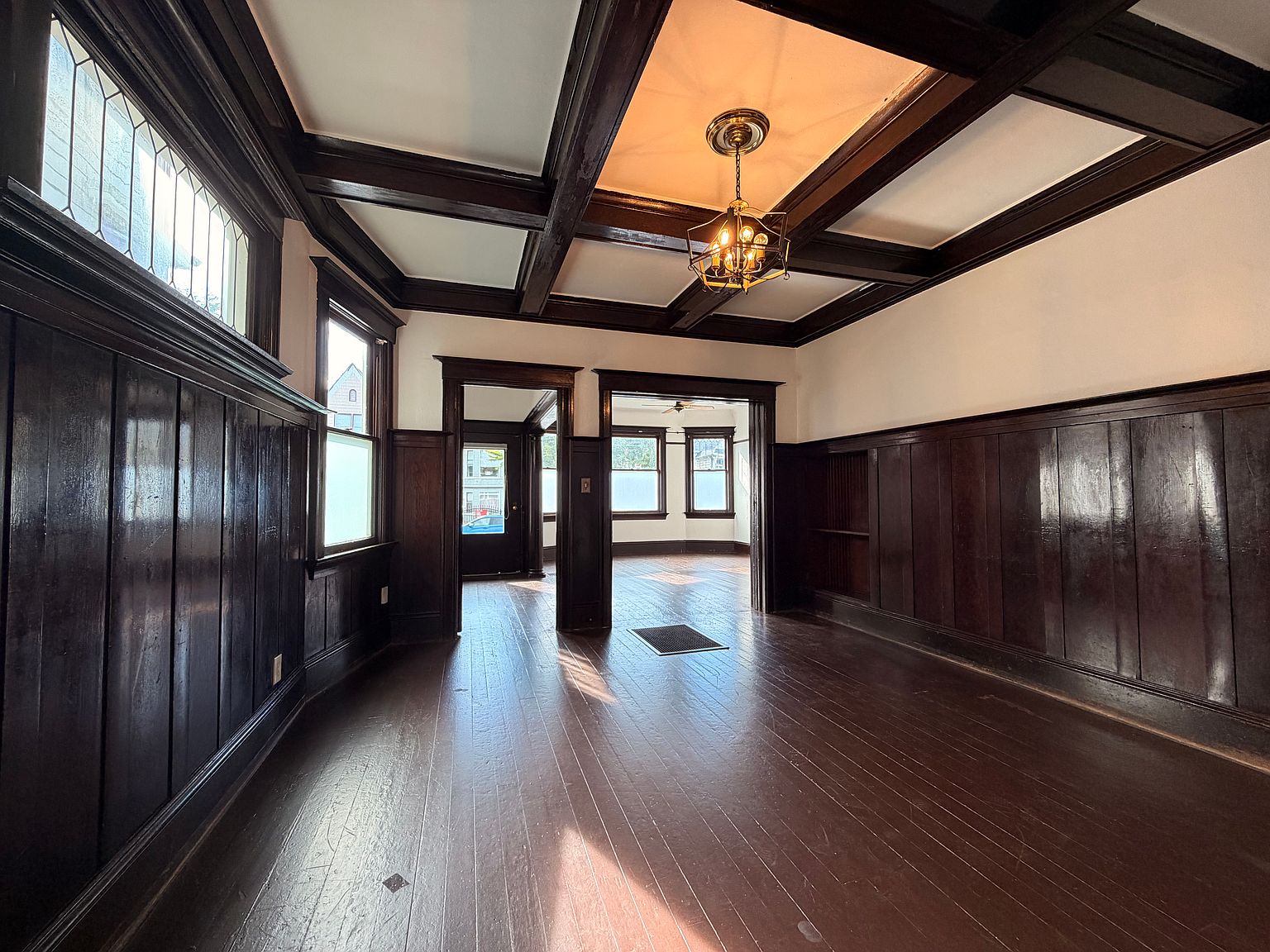 1BR/1BA Duplex on Magnolia St · Oakland