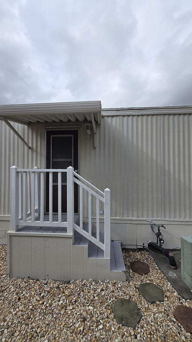 1113 Dale Ct photo 4