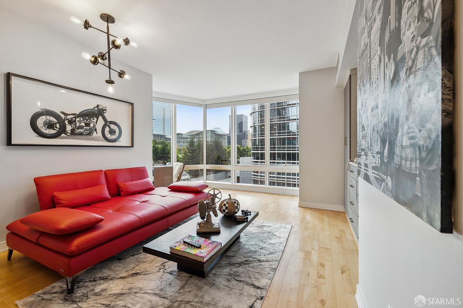 Millennium Tower photo 4
