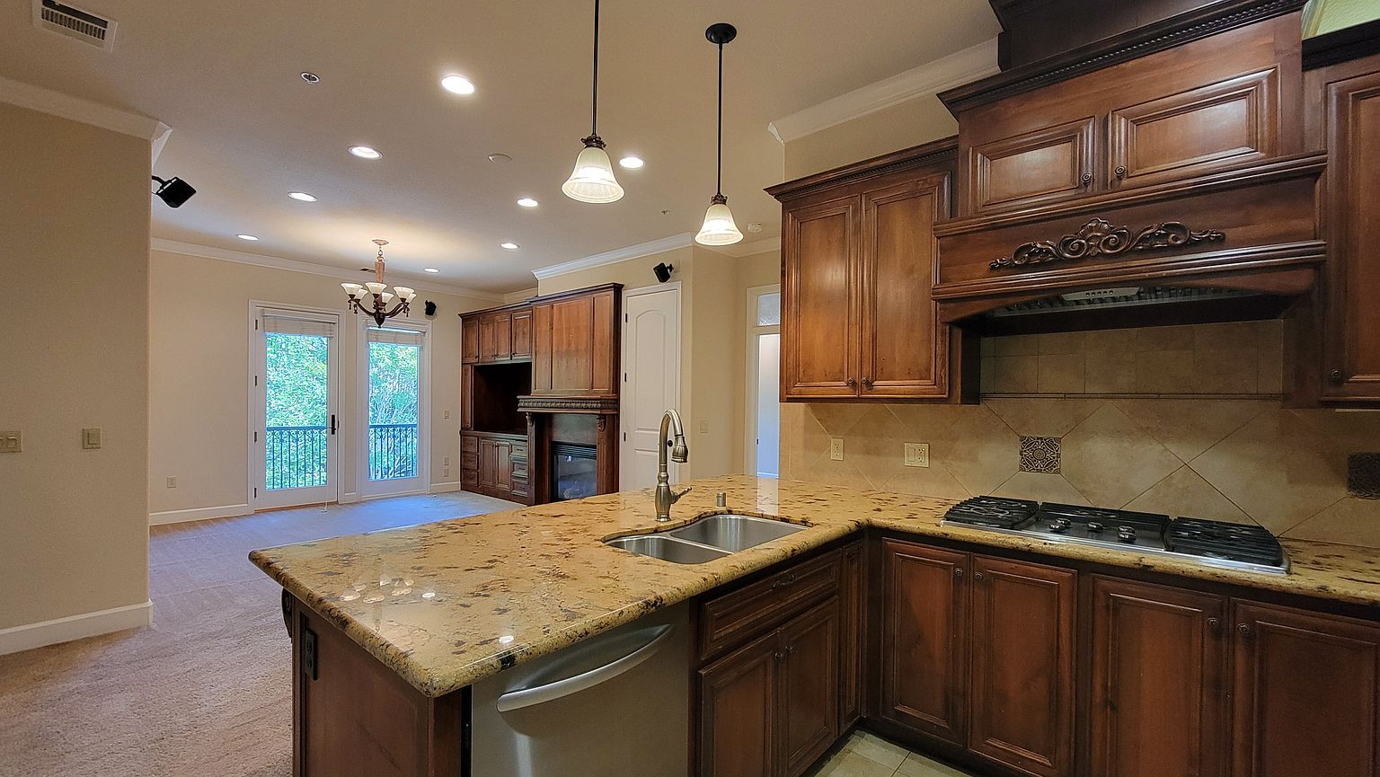 1223 Symphony Way photo 2