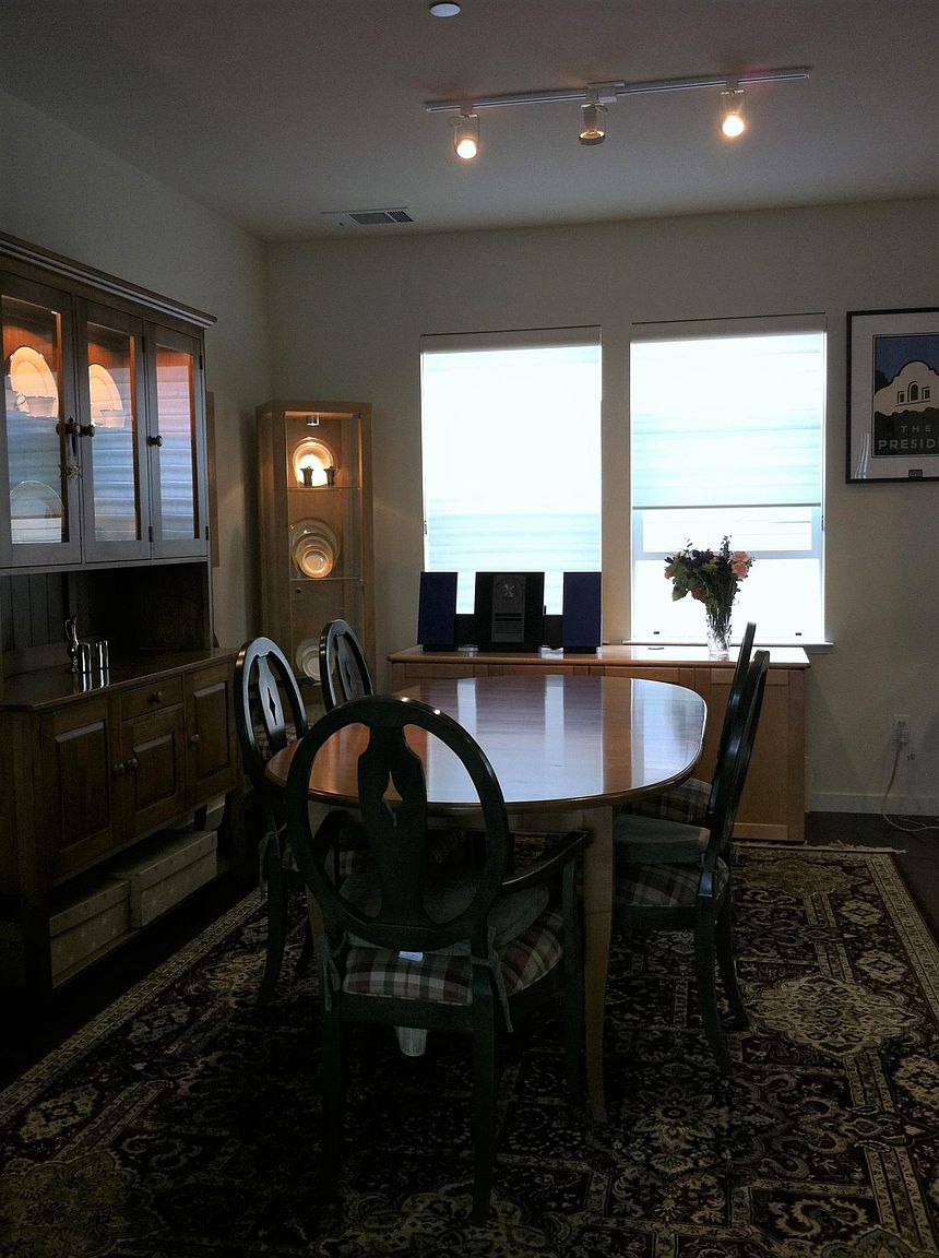 1903 Newbury Dr photo 3