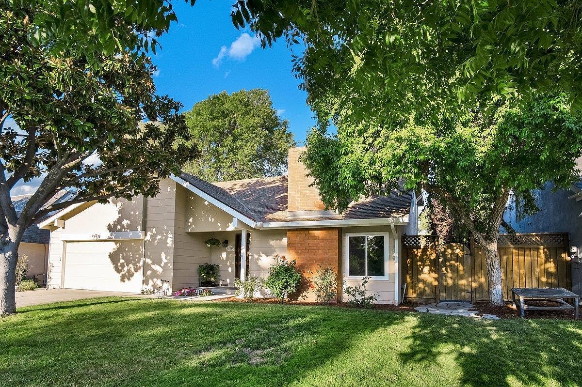 6396 Gondola Way photo 2