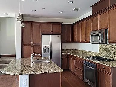 8586 Old Stonefield Chase photo 2