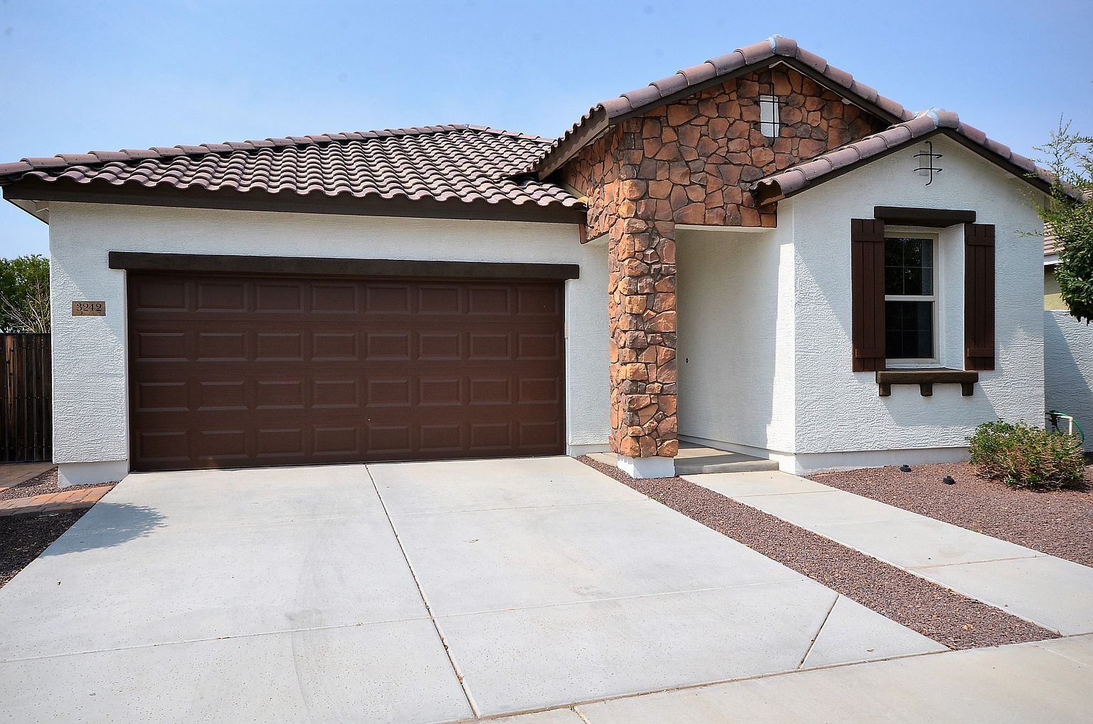 3242 E Rochelle St Mesa, AZ 85213 photo 2