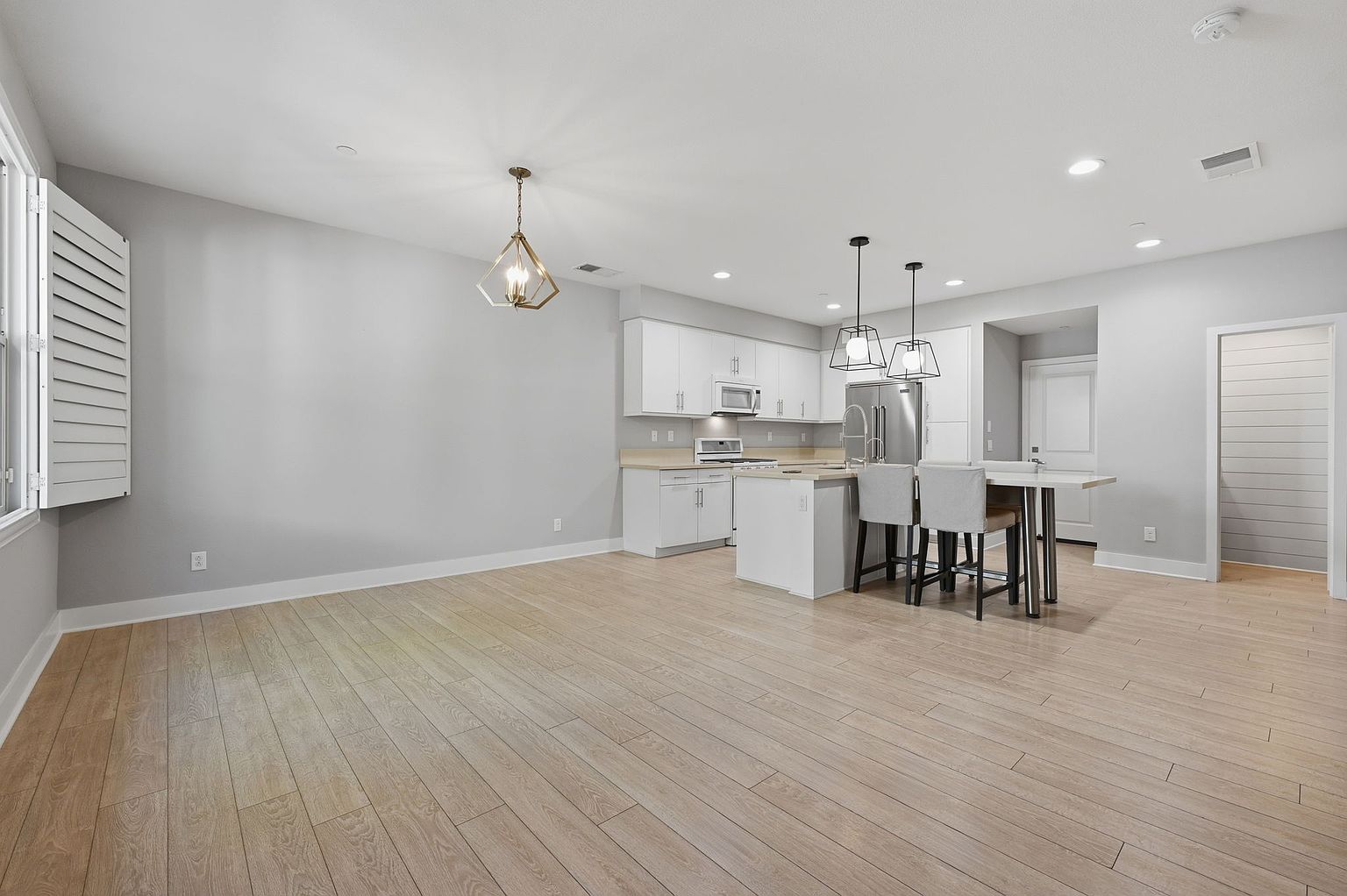 1730 Fairlead Ave photo 5